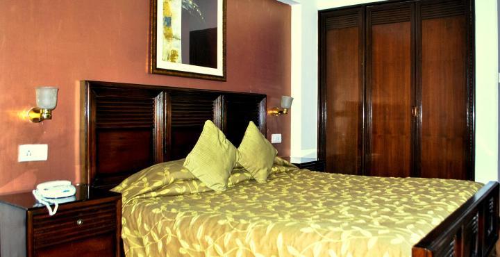 Hotel Baljees Regency Шимла Екстериор снимка