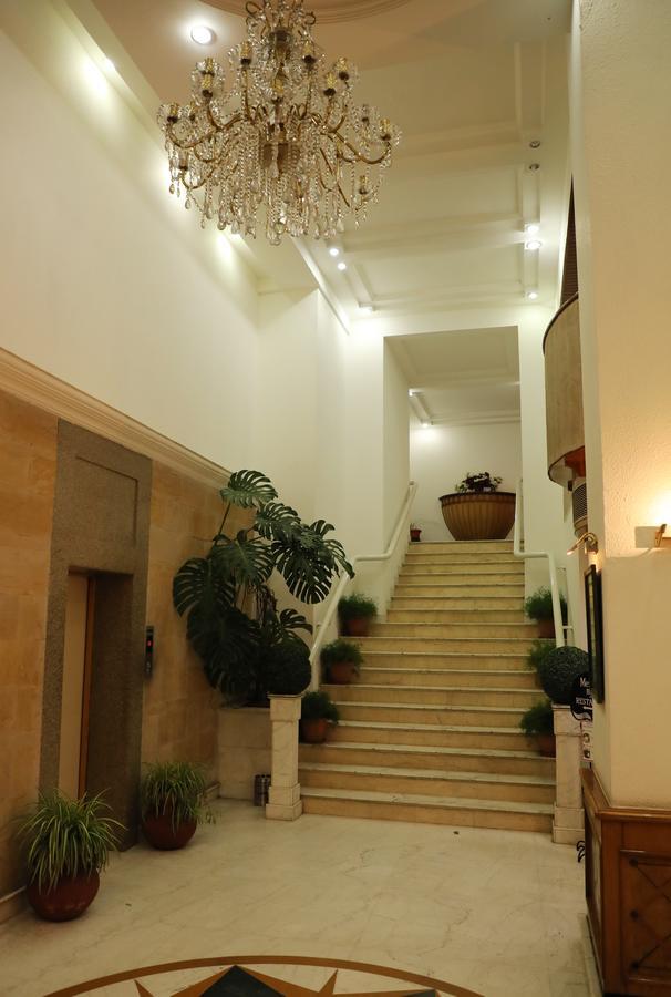 Hotel Baljees Regency Шимла Екстериор снимка
