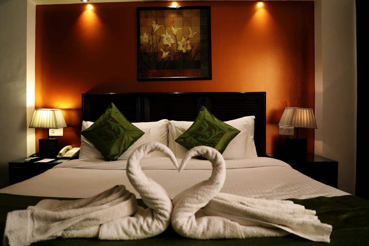 Hotel Baljees Regency Шимла Екстериор снимка
