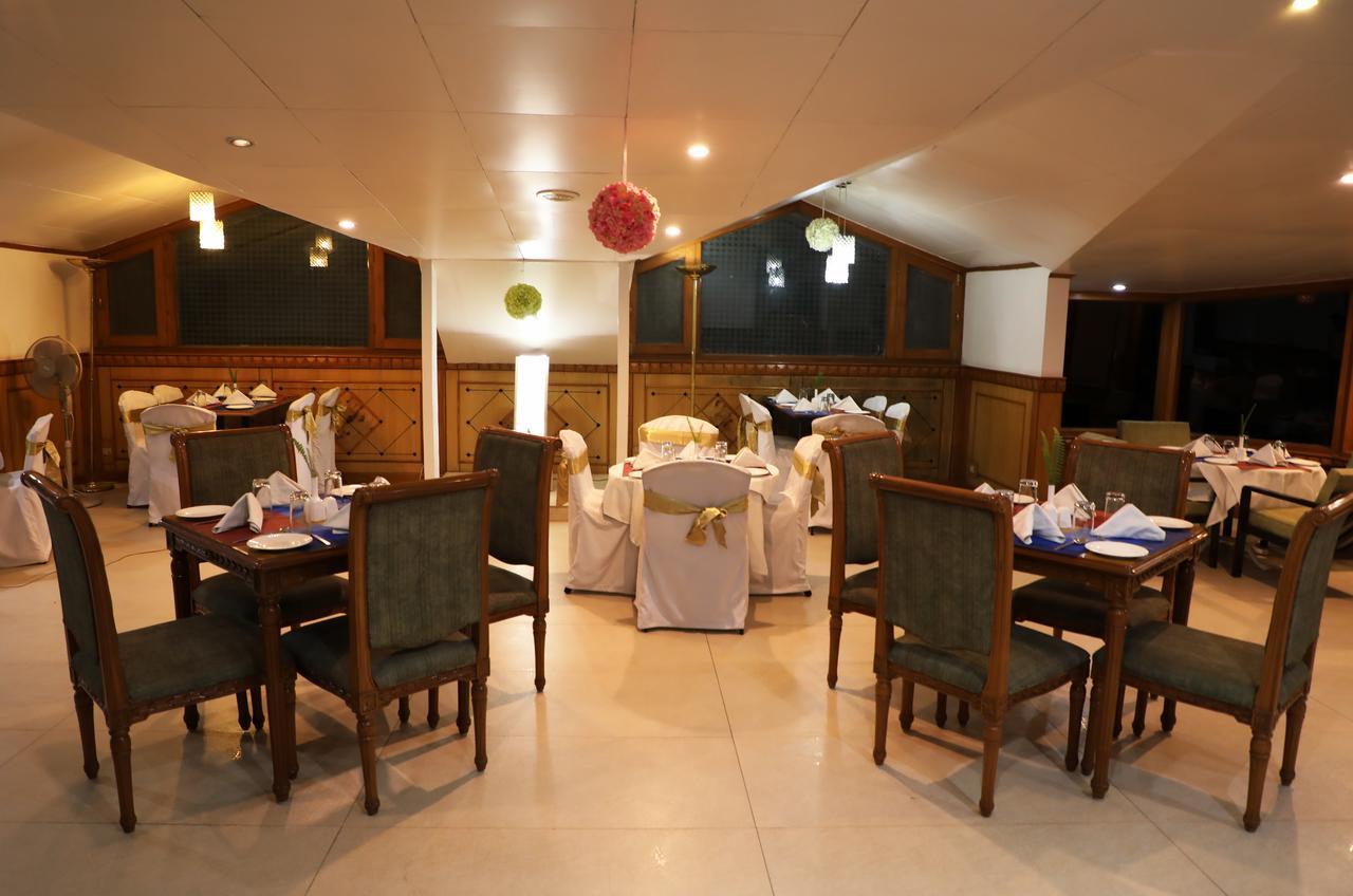 Hotel Baljees Regency Шимла Екстериор снимка