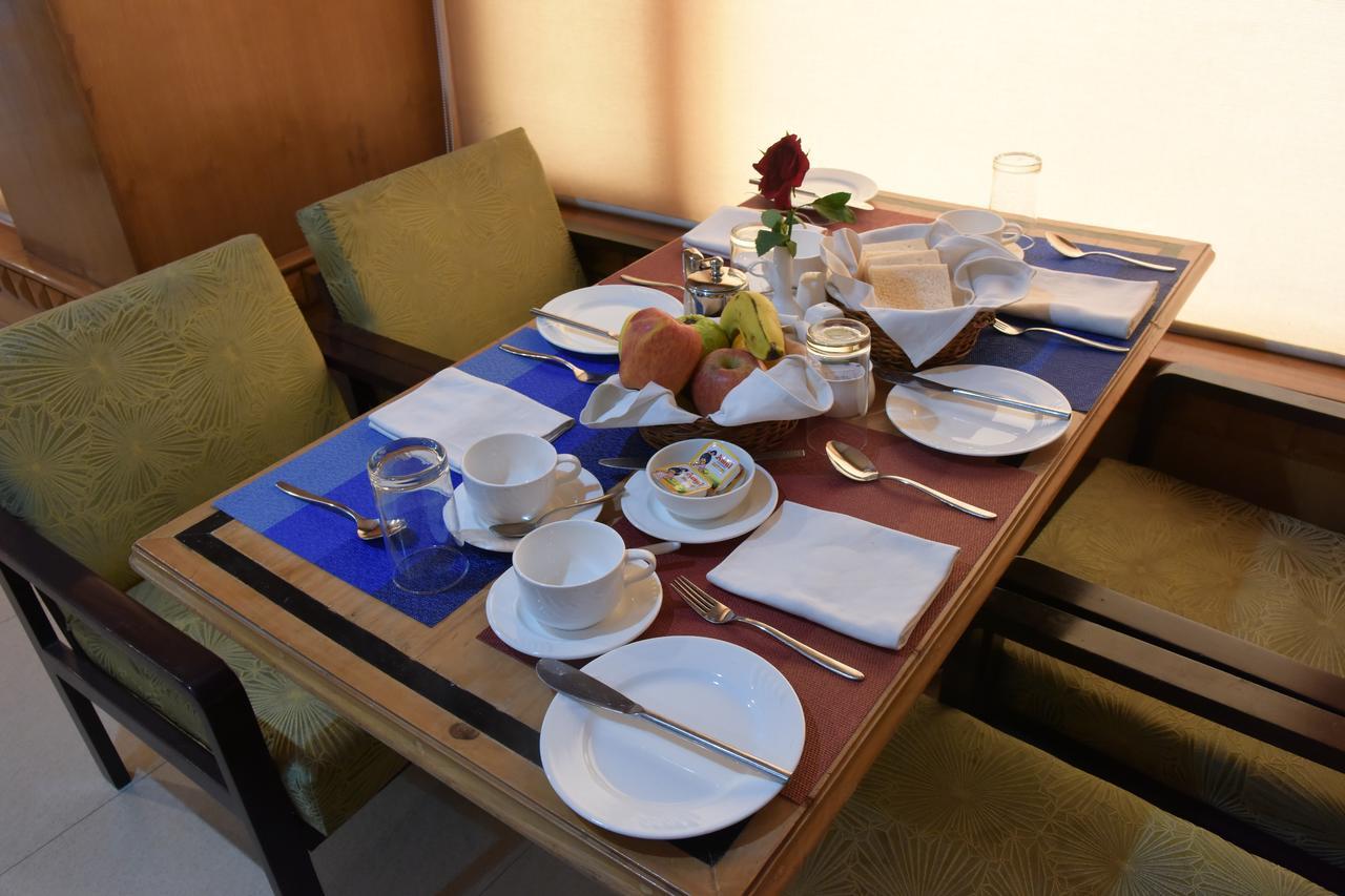 Hotel Baljees Regency Шимла Екстериор снимка