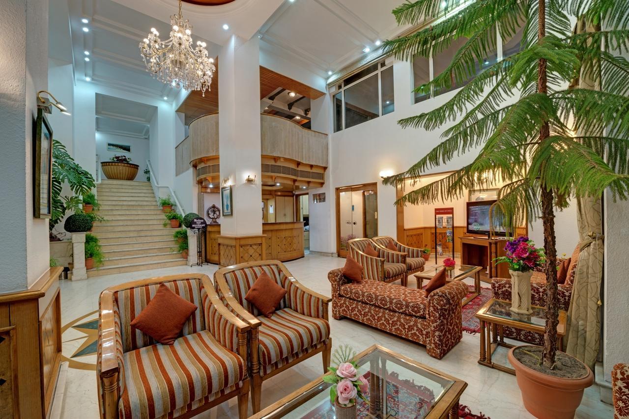 Hotel Baljees Regency Шимла Екстериор снимка