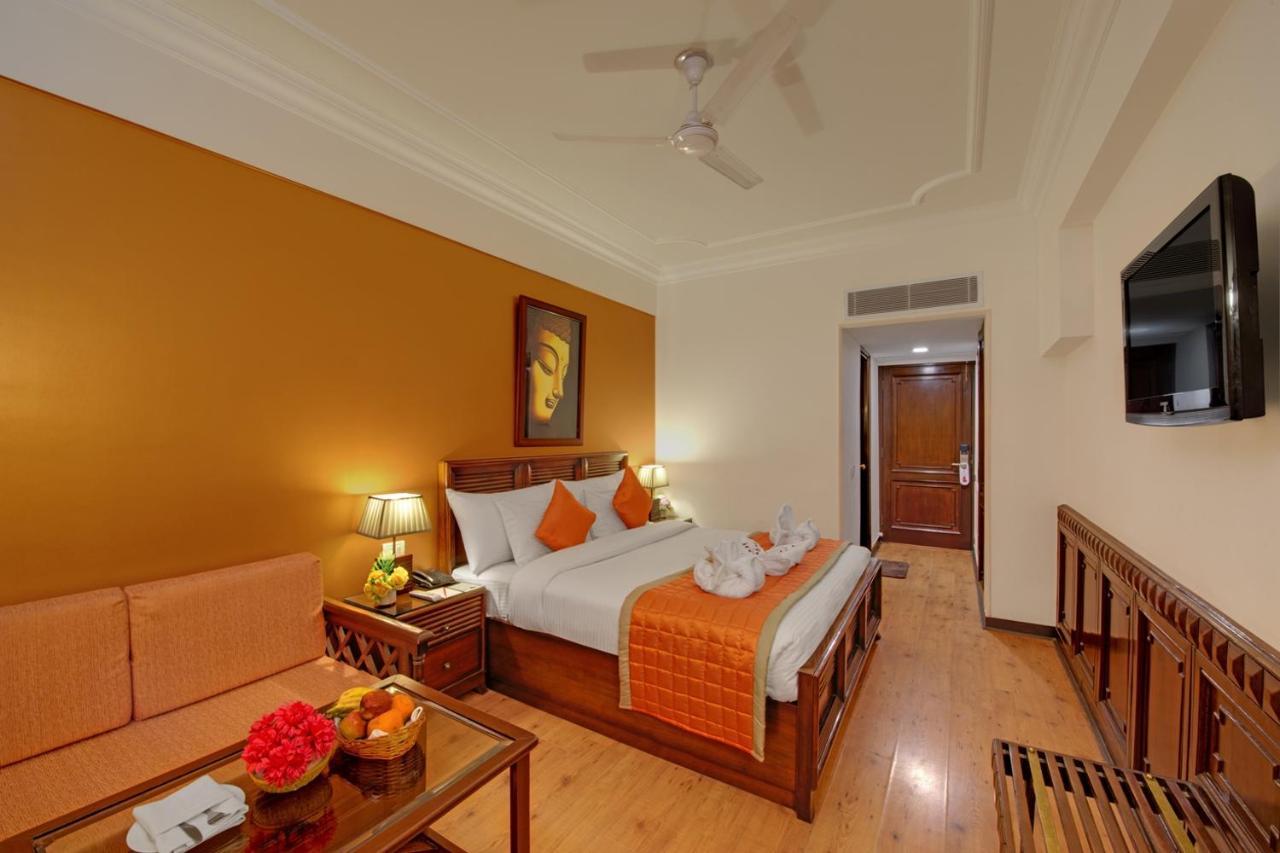 Hotel Baljees Regency Шимла Екстериор снимка